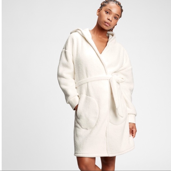 GAP Other - Gap Soft Sherpa Robe Soft & Comfy